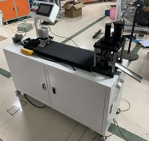 Máquina de fabricación de filtros de aire automáticos de perfil de aluminio 7pa Presión del aire